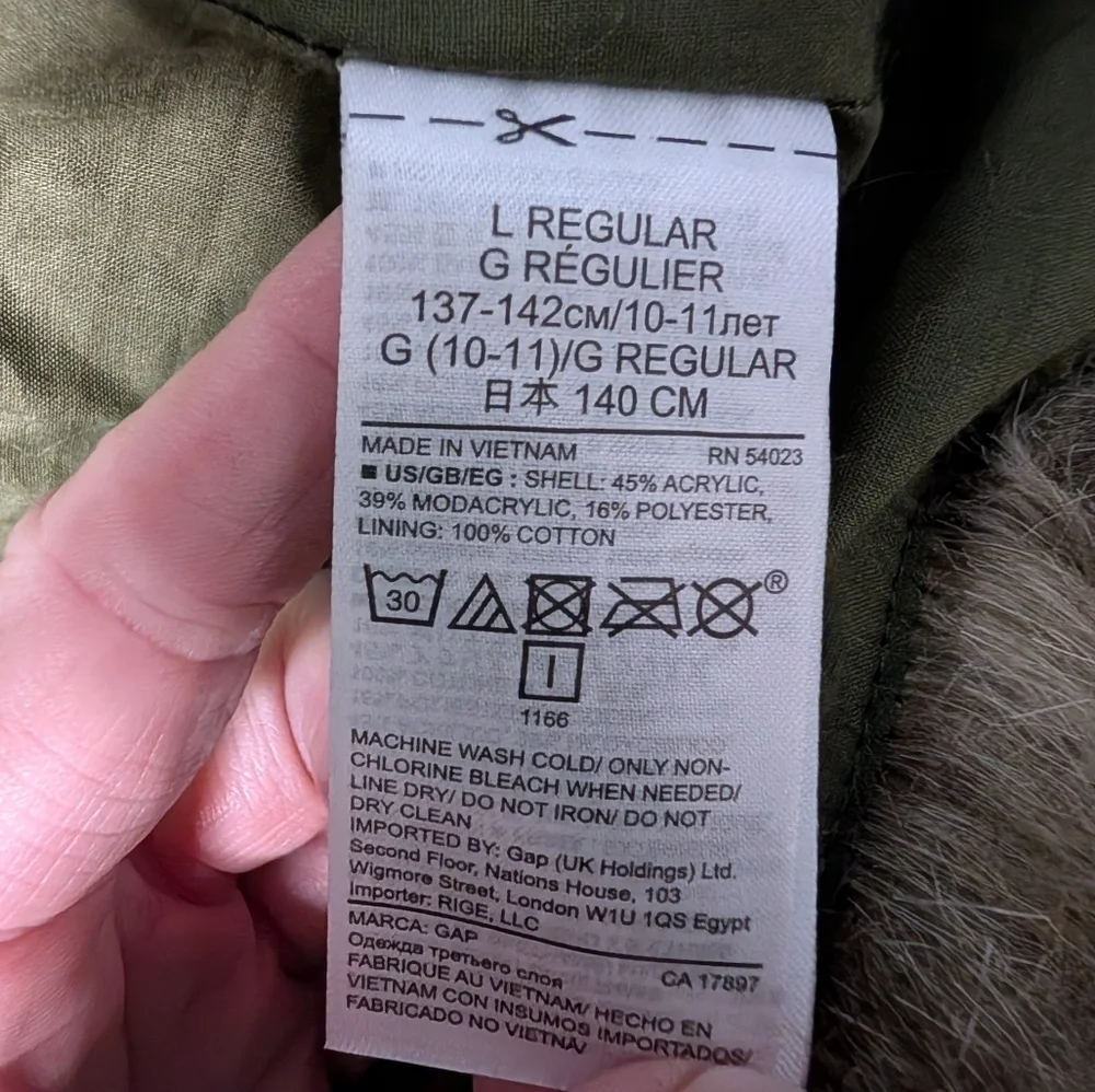 GAP Reversable Fur Vest with Gold Zipper Size Large